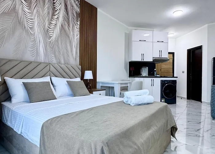 Juliana With Sea Views And A Free Appartement *